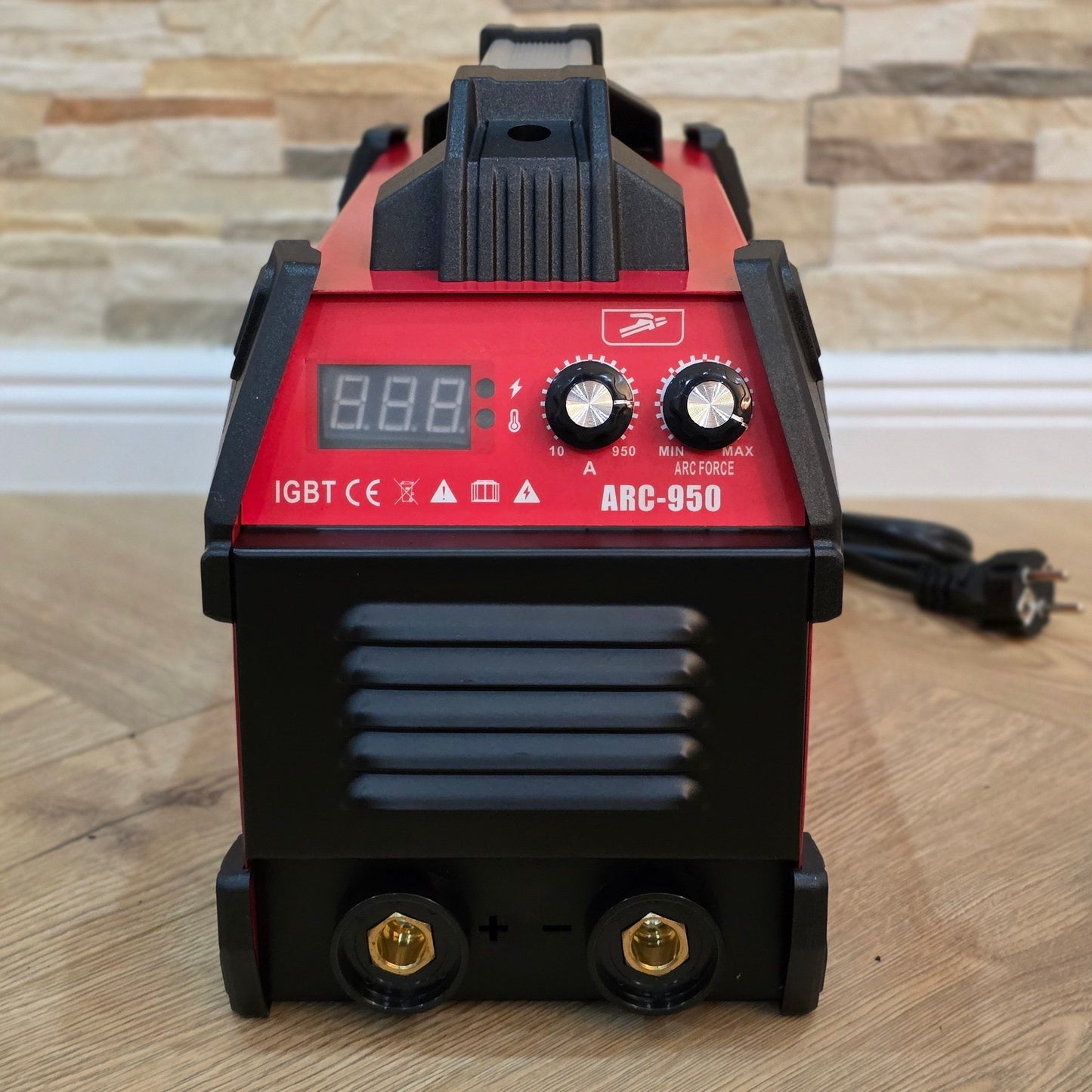 Inverterski aparat za varenje ARC-950 (MMA) – IGBT tehnologija